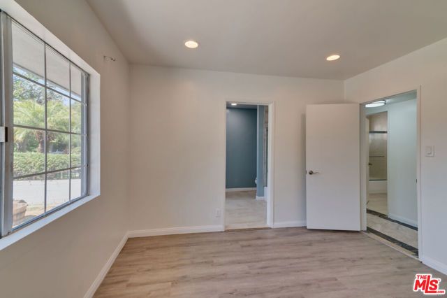 15013 Hartsook Street, Los Angeles, CA 91403