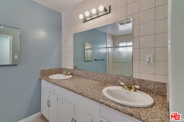 15013 Hartsook Street, Los Angeles, CA 91403
