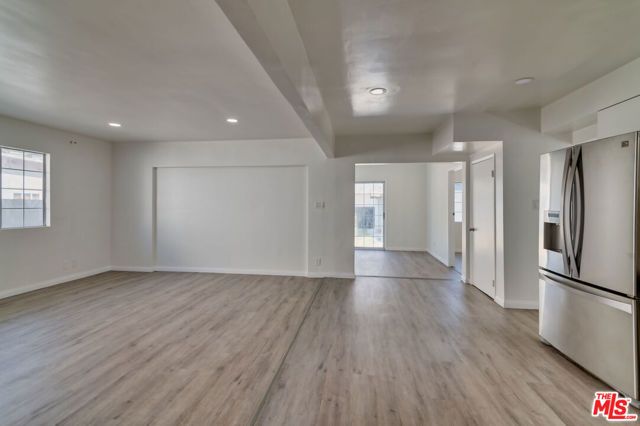 15013 Hartsook Street, Los Angeles, CA 91403