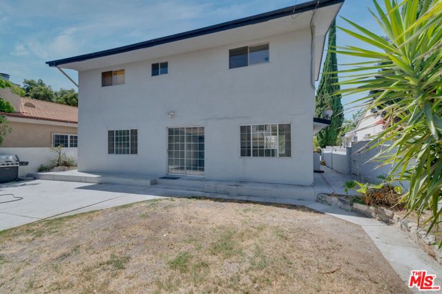 15013 Hartsook Street, Los Angeles, CA 91403