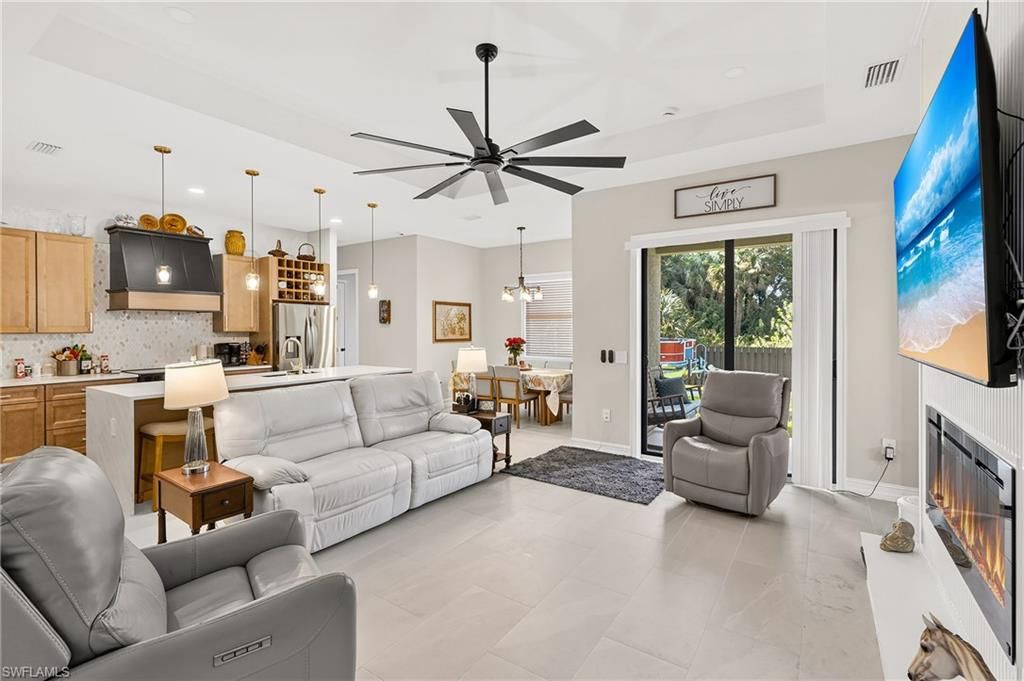 810 Sentinela BLVD, LEHIGH ACRES, FL 33974 — photo 5