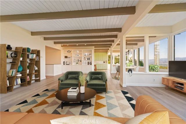 3230 Wrightwood, Studio City, CA 91604