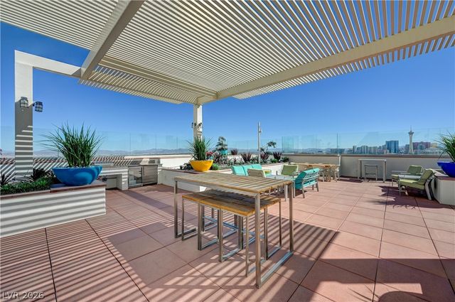 150 Las Vegas Boulevard 1804, Las Vegas, NV 89101