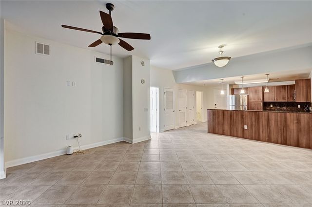 150 Las Vegas Boulevard 1804, Las Vegas, NV 89101