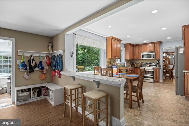 1 CORSHAM DR, Medford, NJ 08055