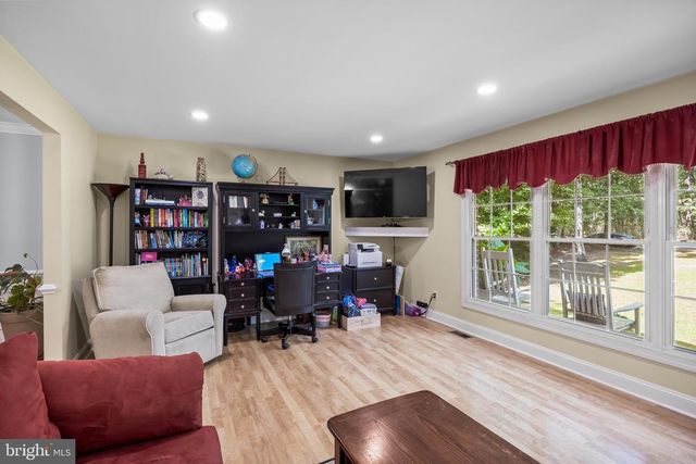 1 CORSHAM DR, Medford, NJ 08055