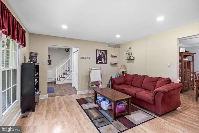 1 CORSHAM DR, Medford, NJ 08055