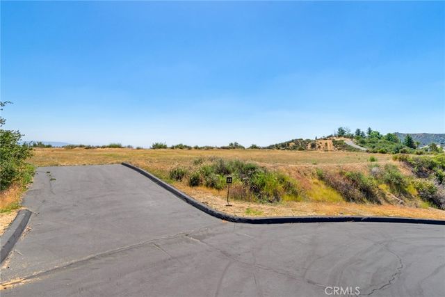 39525 Eastview Court, Yucaipa, CA 92399