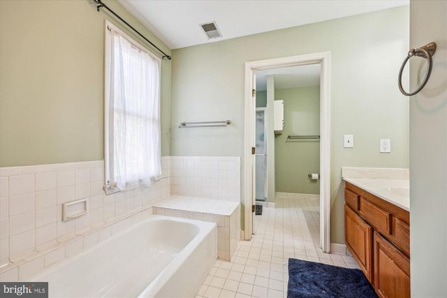 12200 QUINCE VALLEY DR, Gaithersburg, MD 20878