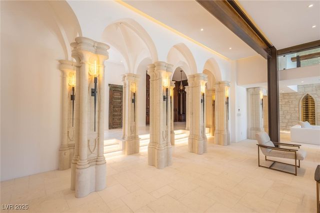 2928 Coast Line Court, Las Vegas, NV 89117