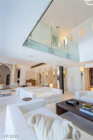 2928 Coast Line Court, Las Vegas, NV 89117