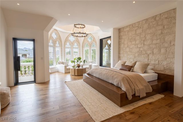 2928 Coast Line Court, Las Vegas, NV 89117