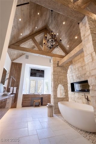 2928 Coast Line Court, Las Vegas, NV 89117