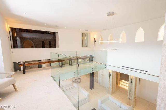 2928 Coast Line Court, Las Vegas, NV 89117