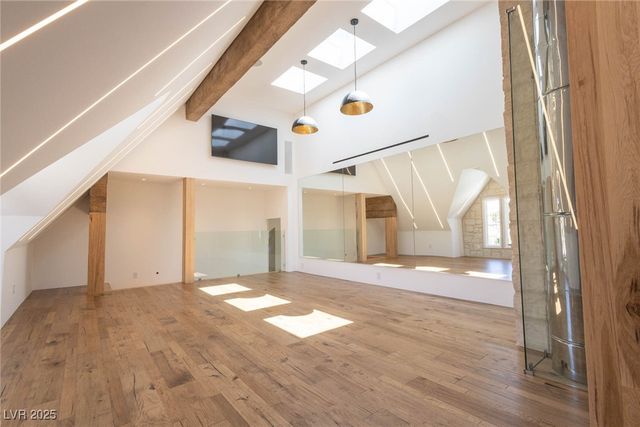 2928 Coast Line Court, Las Vegas, NV 89117