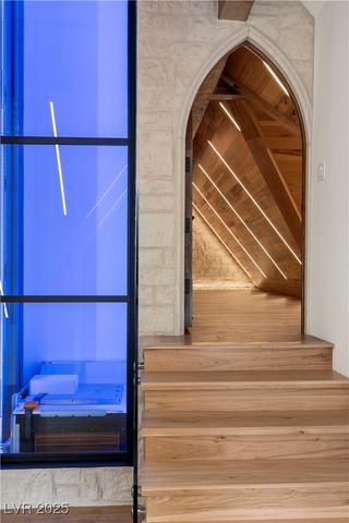 2928 Coast Line Court, Las Vegas, NV 89117