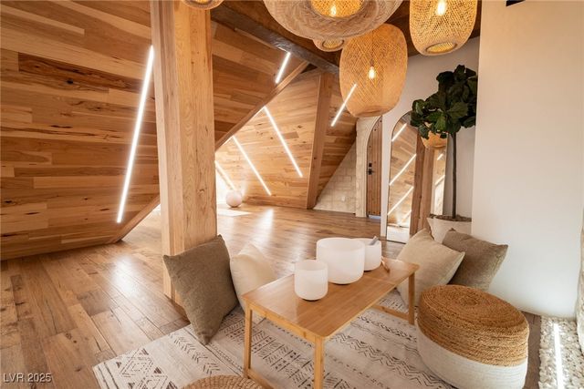 2928 Coast Line Court, Las Vegas, NV 89117