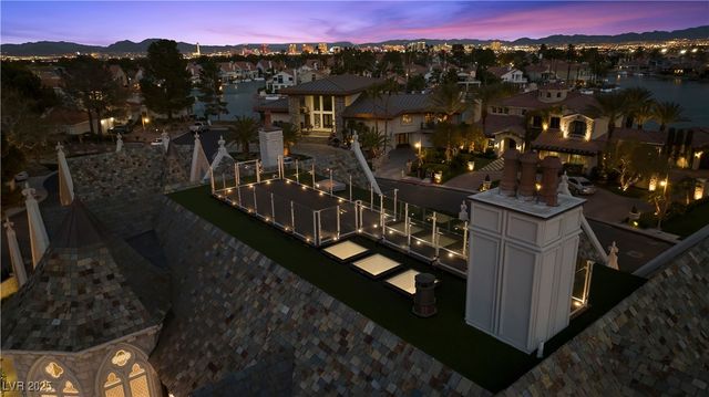 2928 Coast Line Court, Las Vegas, NV 89117