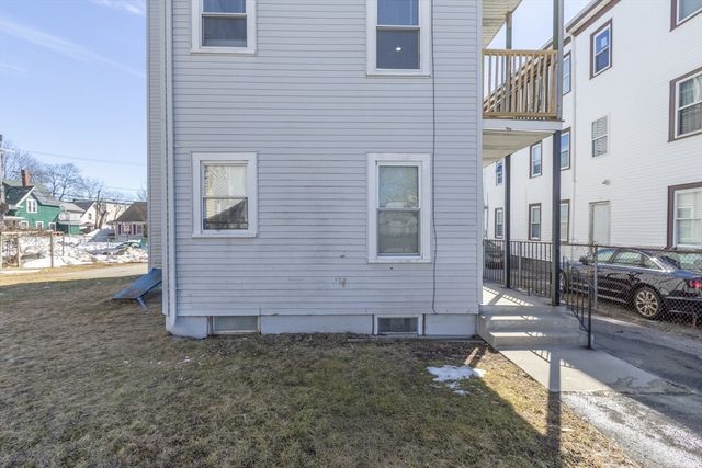 16 Hancock 2, Brockton, MA 02301