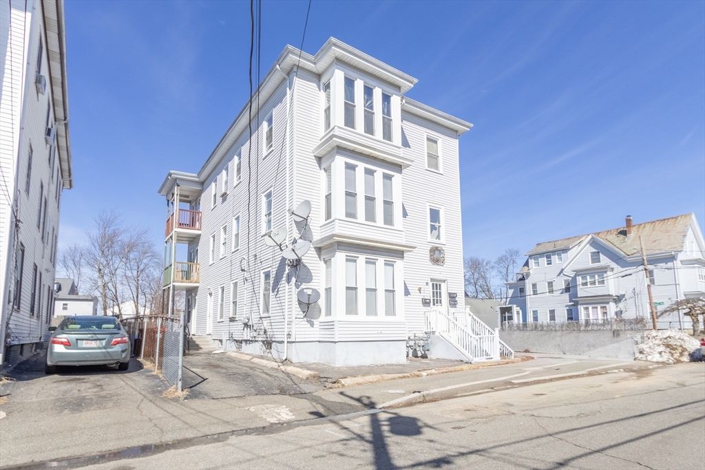 16 Hancock 2, Brockton, MA 02301