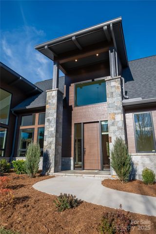 11 Kiftsgate Court, Asheville, NC 28804