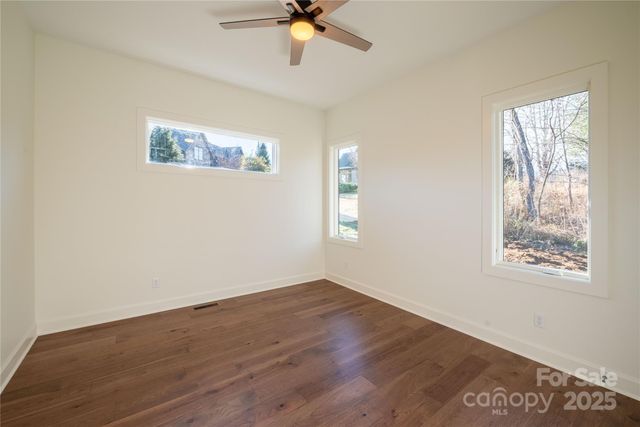 11 Kiftsgate Court, Asheville, NC 28804