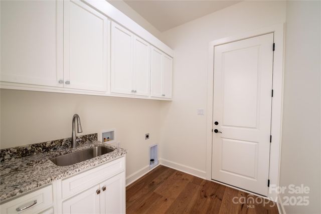 11 Kiftsgate Court, Asheville, NC 28804