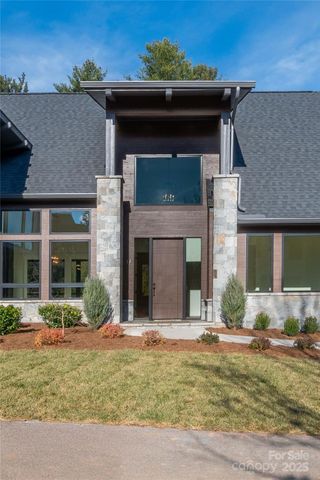 11 Kiftsgate Court, Asheville, NC 28804