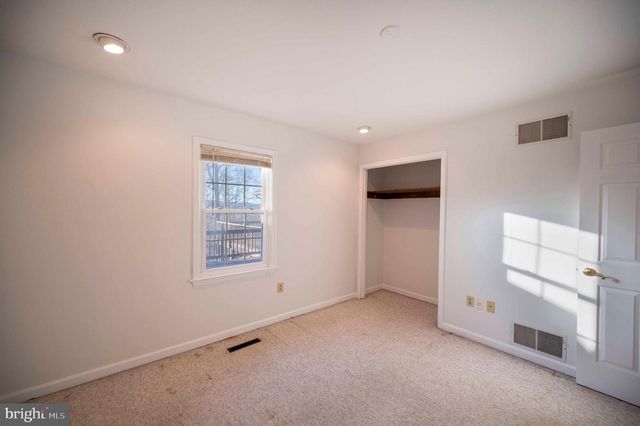 487 SKYLINE FOREST DR, Front Royal, VA 22630