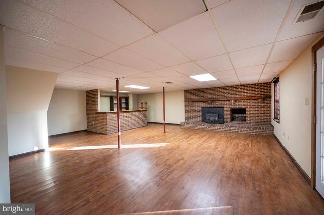 487 SKYLINE FOREST DR, Front Royal, VA 22630