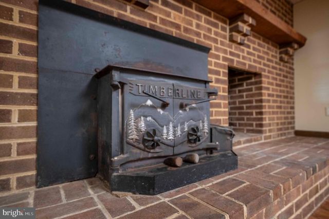 487 SKYLINE FOREST DR, Front Royal, VA 22630