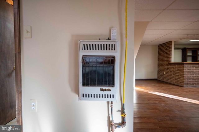 487 SKYLINE FOREST DR, Front Royal, VA 22630