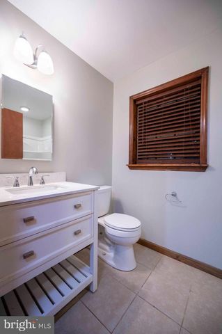 487 SKYLINE FOREST DR, Front Royal, VA 22630