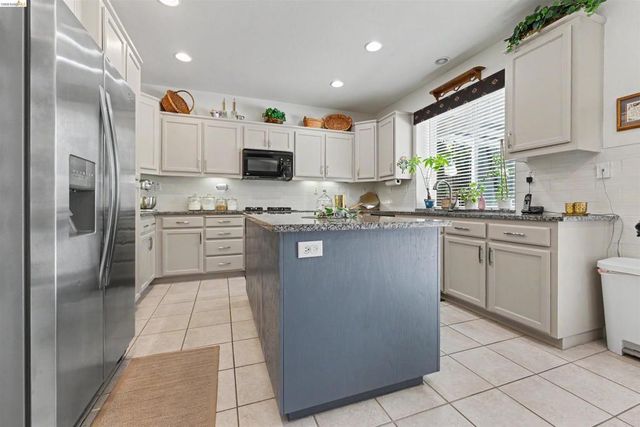2434 Pearlite Way, Antioch, CA 94531