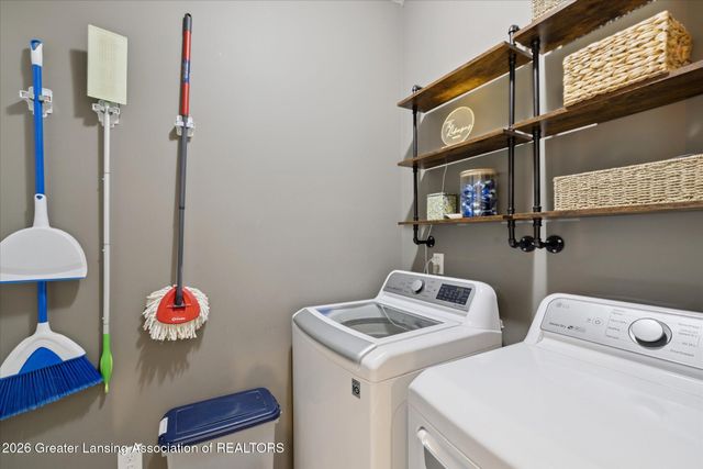 785 N West Street, Laingsburg, MI 48848