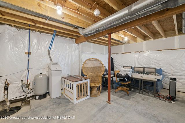 785 N West Street, Laingsburg, MI 48848