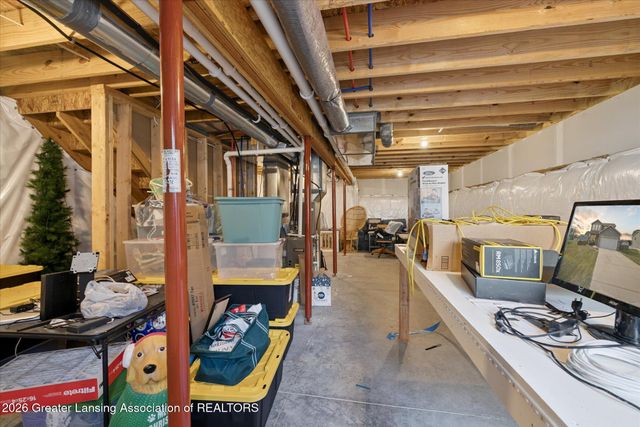785 N West Street, Laingsburg, MI 48848