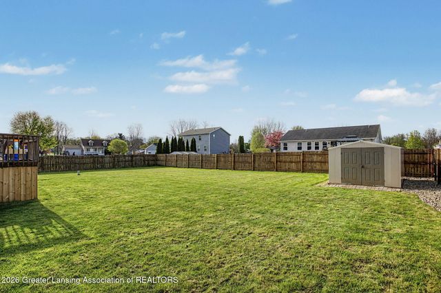 785 N West Street, Laingsburg, MI 48848