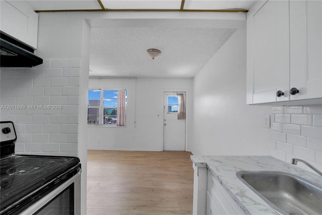 2145 Pierce Street 418, Hollywood, FL 33020