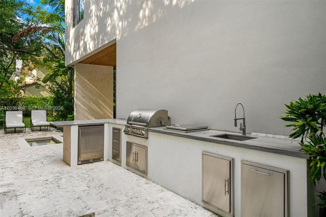 7851 SW 48th Pl, Miami, FL 33143