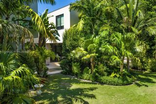 7851 SW 48th Pl, Miami, FL 33143
