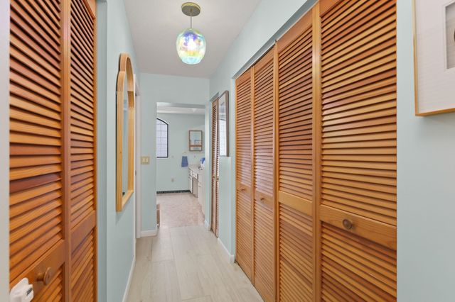 25 Cottagegate Court, Palm Coast, FL 32137