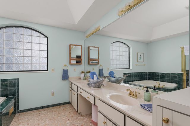 25 Cottagegate Court, Palm Coast, FL 32137