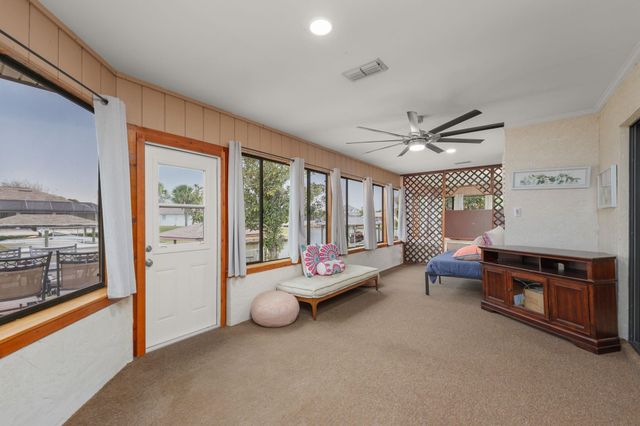 25 Cottagegate Court, Palm Coast, FL 32137