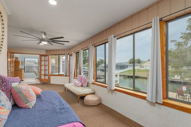 25 Cottagegate Court, Palm Coast, FL 32137