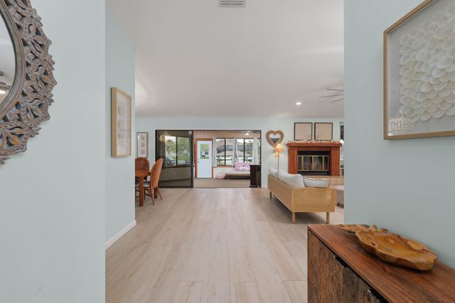 25 Cottagegate Court, Palm Coast, FL 32137