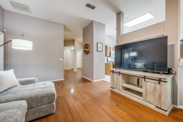 745 Winding Oak, Lake Dallas, TX 75065