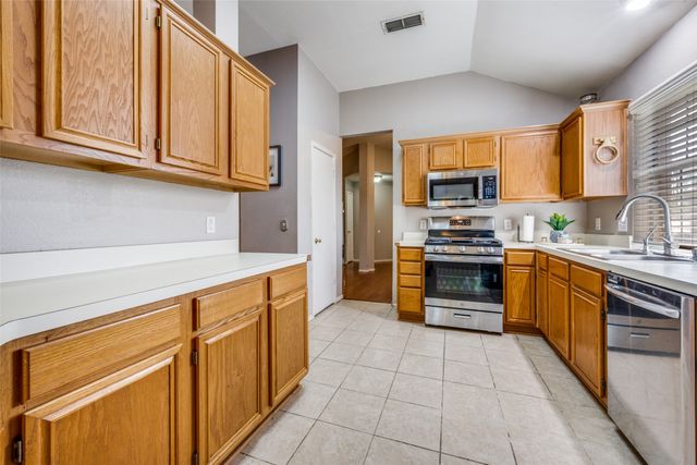 745 Winding Oak, Lake Dallas, TX 75065