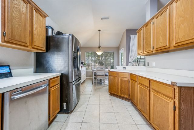 745 Winding Oak, Lake Dallas, TX 75065