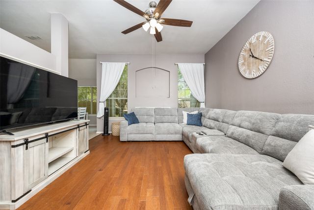 745 Winding Oak, Lake Dallas, TX 75065